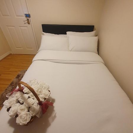 Double Size And Single Room In Barking Barking  Exterior foto