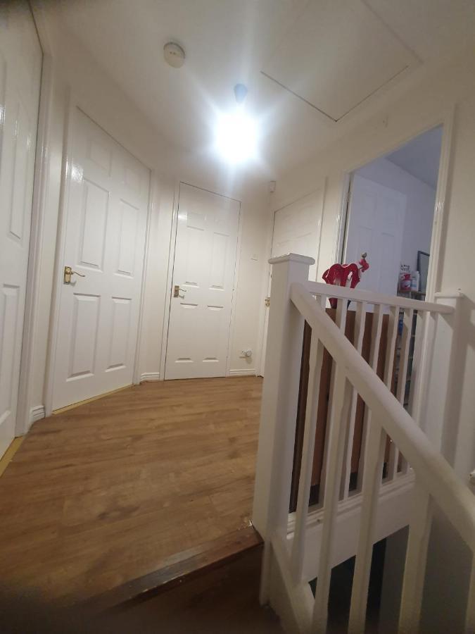 Double Size And Single Room In Barking Barking  Exterior foto