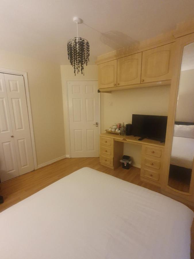 Double Size And Single Room In Barking Barking  Exterior foto