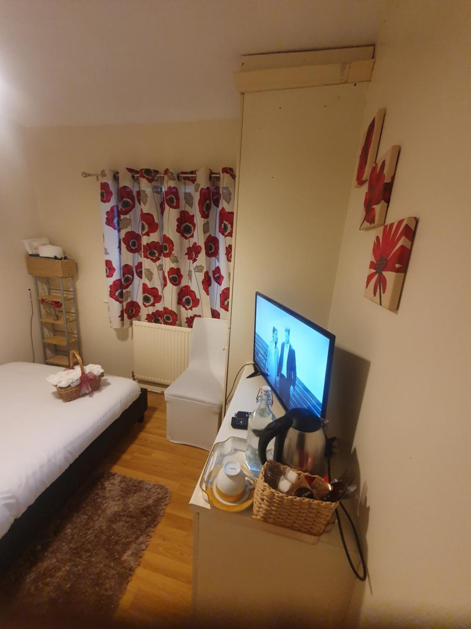 Double Size And Single Room In Barking Barking  Exterior foto